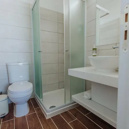 River View Boutique Apts איה נאפה