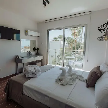 River View Boutique Apts איה נאפה