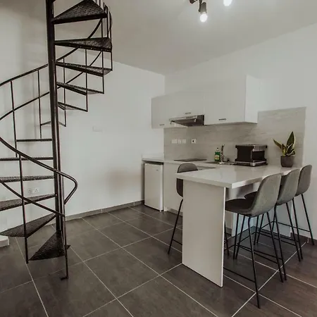 River View Boutique Apts * איה נאפה