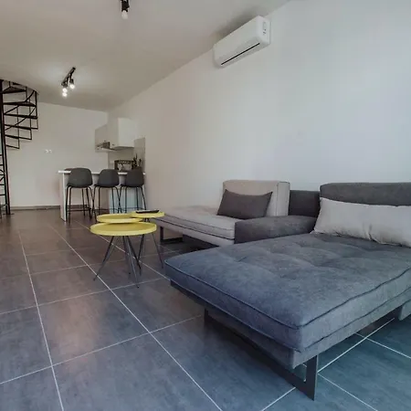 Apartament River View Boutique Apts Ajia Napa